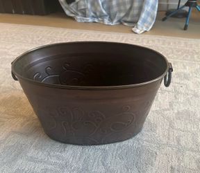 Bronze Metal Tub with Handles