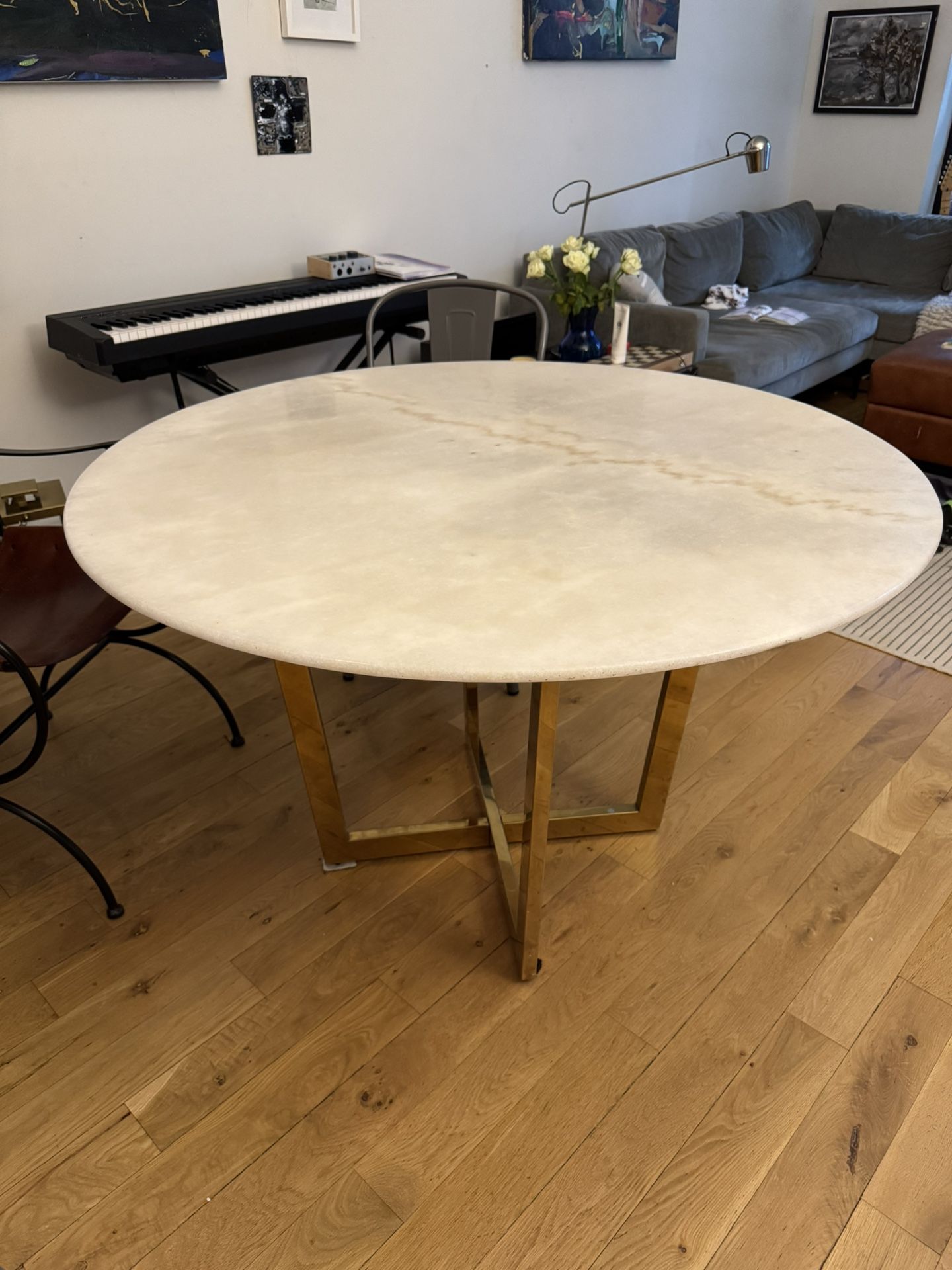 Round Marble Table