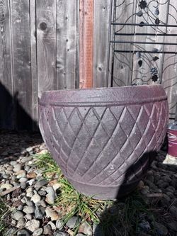 Cast Iron Planter 16x16