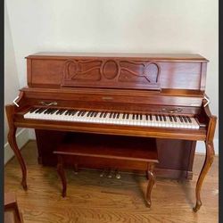 Baldwin Classic Piano - Queen Anne Style - Made In USA 2002