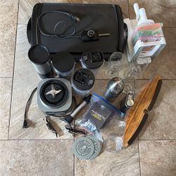 Assorted Kitchen Items 