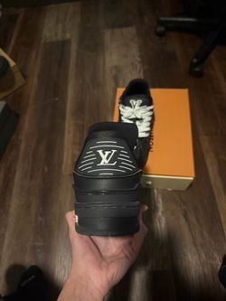 black lv trainers size EUR 44