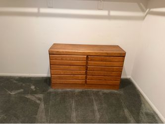 Free King size bed, 2night stands, dresser