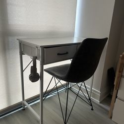 White Desk And Grey Chair 