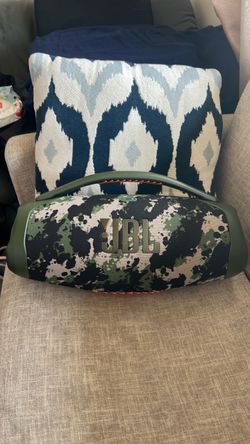 JBL Boombox 3 : like new Excellent condition CAMO Color