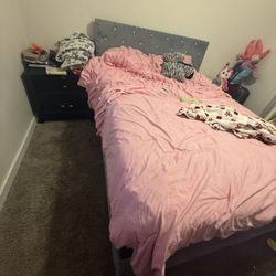 Queen Size Used Bed Set