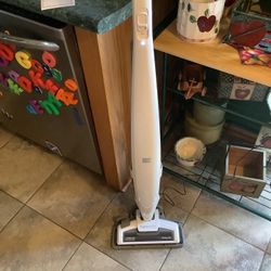 Kenmore Stratus model 24 volt cordless stick vacuum cleaner 2 in 1 model with lithium ion powered brush.  Model DS1030 Ideal for hardwood and carpet f