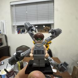 LEGO SPIDER MAN (DOC OCTAVIUS) From Year 2004 Set 4857