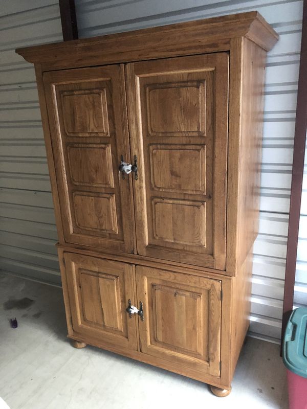 Solid oak armoire/ entertainment center. for Sale in Modesto, CA OfferUp