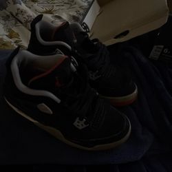Jordan 4s