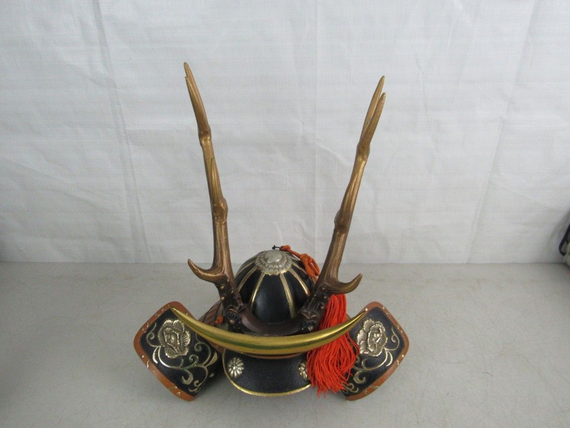 Japanese Samurai Cast Iron Helmet Yamanaka Shikannosuke Kabuto