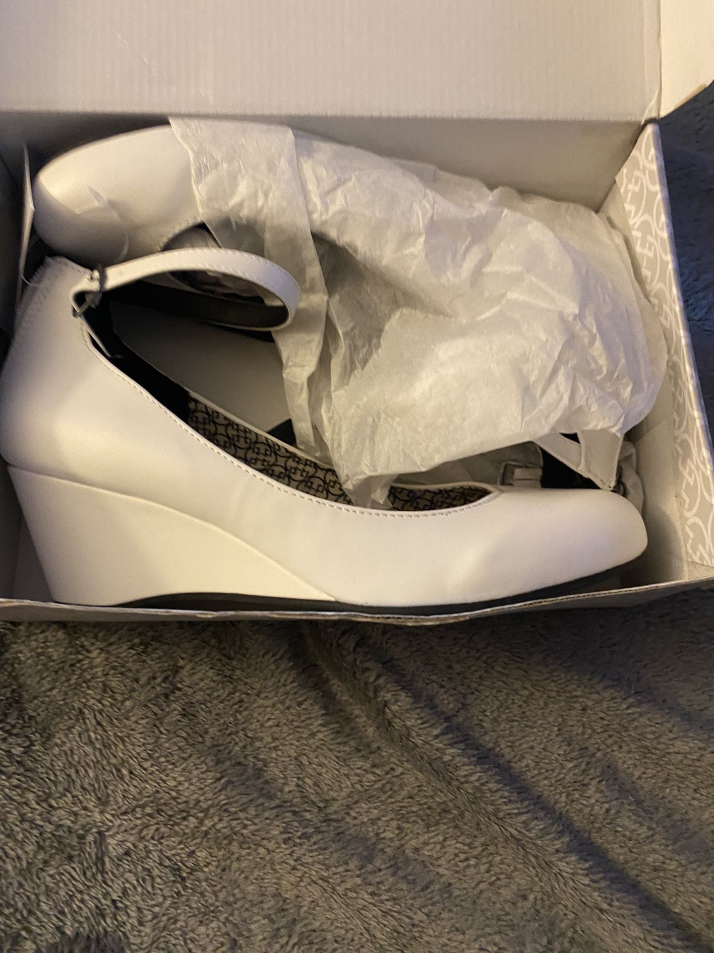 Women wedge shoes Brand New
