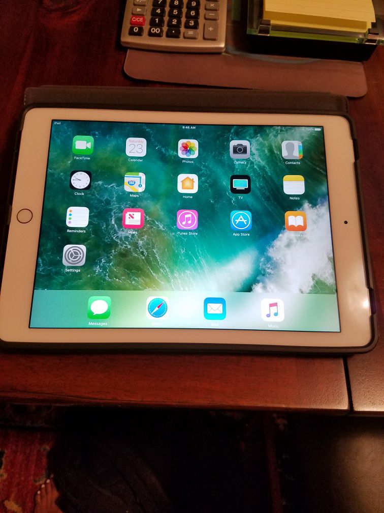 iPad Pro 9.7" (Wi-Fi Only)2.1