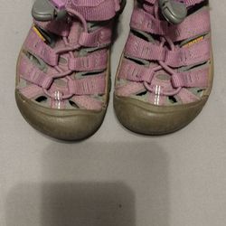 Girl's Or Boy's Shoes Size 9