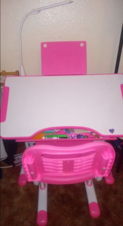 Girl Pink Resizable Desk Good Condition