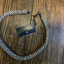 A Beautiful, New Mixture Of Black Necklace (NO SHIPPING)