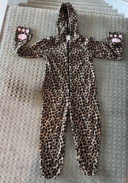 Costume