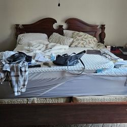 Queen Size Bedroom Set 