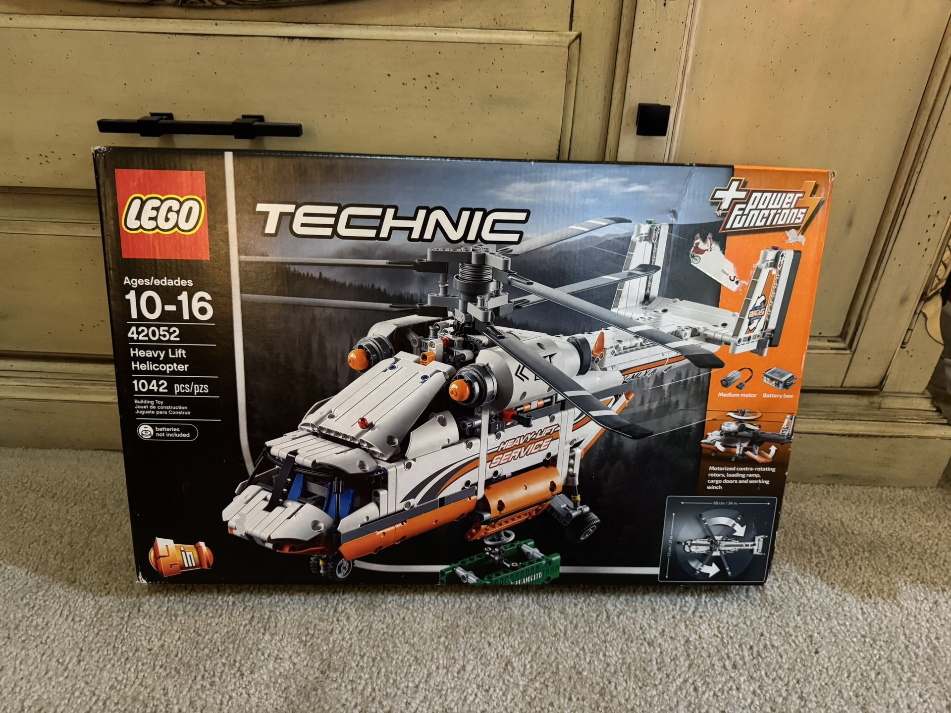 Lego Technic New Never Opened #342052 Heavy Lift Helicopter