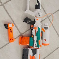 NERF TRI STRIKE WHITE SERIES 