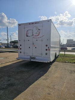 Selling 1994 Box Truck