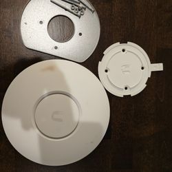 Ubiquiti UniFi nanoHD (UAP-nanoHD) Wireless Access Point
