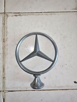 Mercedes-Benz Hood Star Emblem Badge