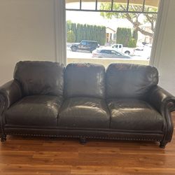 Set Couch And Live seat