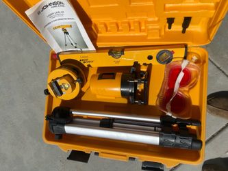 Johnson Level & Tool Laser Level Kit with Tripod & Case (Model 40-0909)