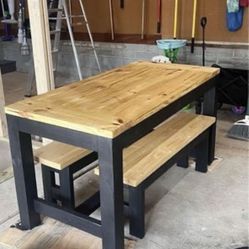 Dining Table w/2 Benches 