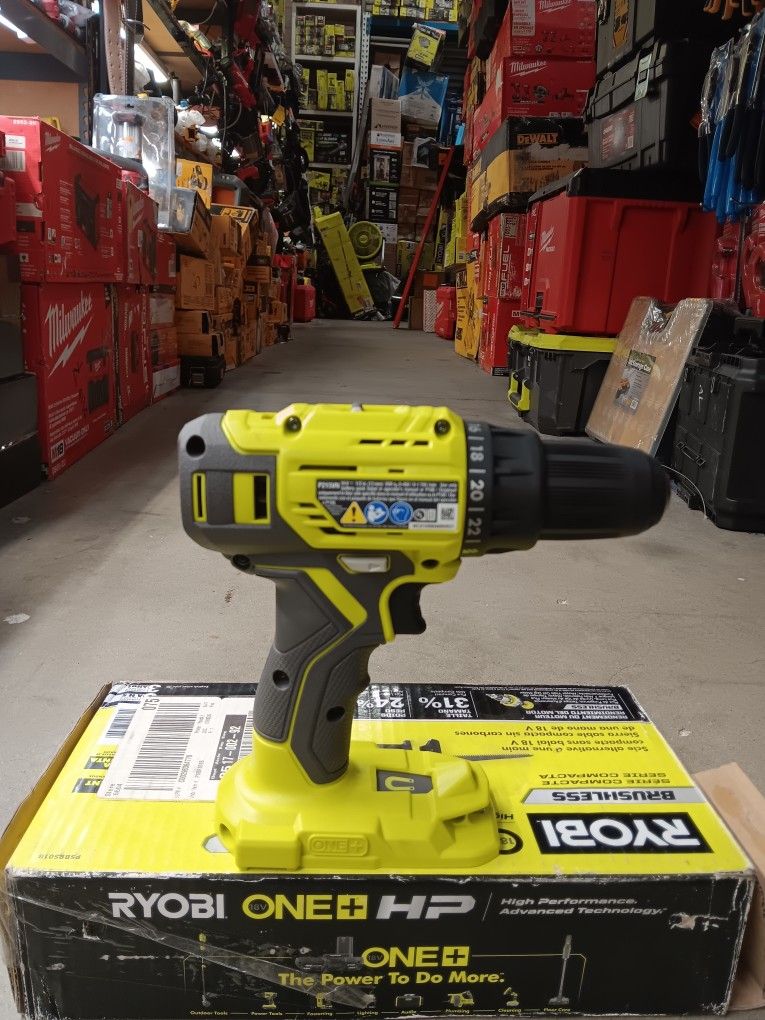 RYOBI 18V  CORDLESS DRILL DRIVER 1/2 IN  TOOL-ONLY 