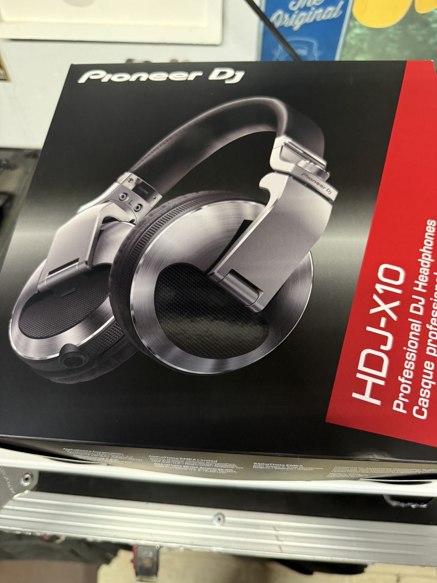 Pioneer DJ Pro headphones- HDJ-X10