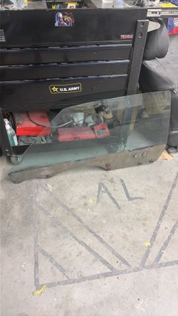 Driver side, G body door glass