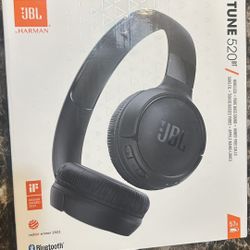 JBL Wireless Headphones NEW – Bluetooth – Long Battery