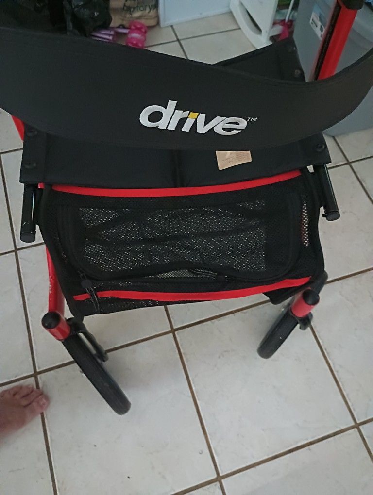 Drive Mobility Walker F22
