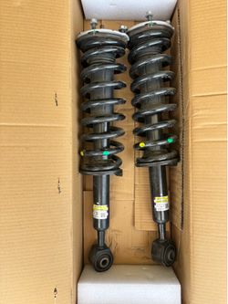 2025 Toyota Tacoma OEM Front Coilovers and Rear Shocks- 900 Miles