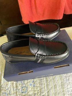 Dressing shoes