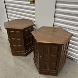 🚚 FREE Delivery! 2 Vintage Wood Side Table Cabinets