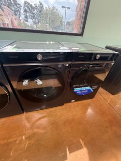 Samsung Bespoke washing machine 5.3 cu ft and gas dryer