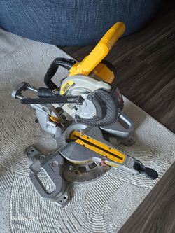 Sierra Dewalt De 20v De 61/2