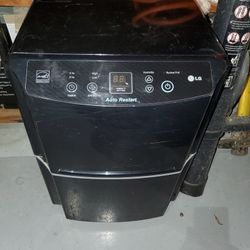Dehumidifier 