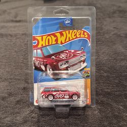 Hotwheels Super Treasure Hunt Datsun Bluebird Wagon [510]