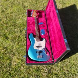 Reissue 62 Fender Jazz Bass