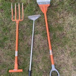 Anvil, Floor, Scraper, And A Shingle Stripper 50 Bucks For All Three Porch Pick Up Orting