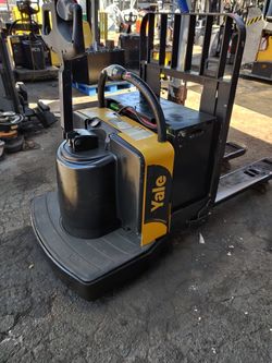Yale Pallet Jack like new