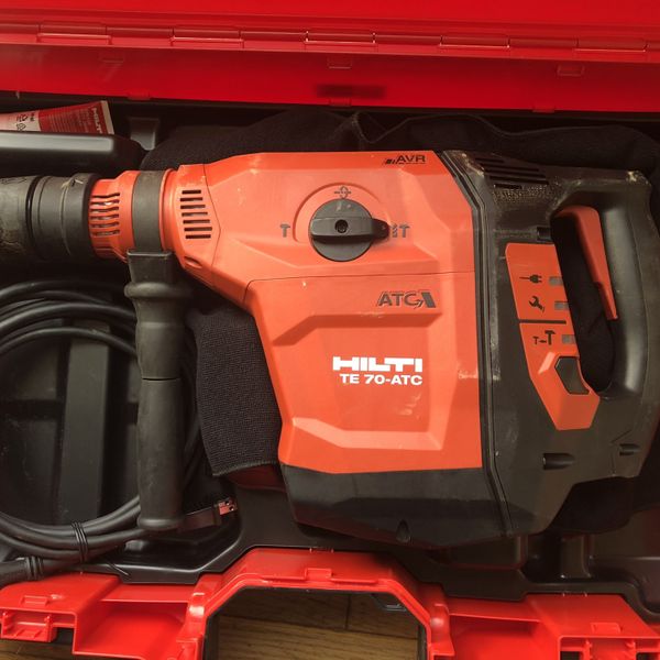 HILTI TE 70 ATC Corded Rotary Hammer SDSMax for Sale in Alexandria