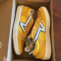 Vans Lowland - Men’s 3.5 / Women’s 5.0