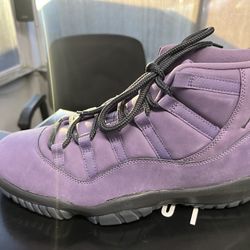 Jordan 11 Mojave size 11.5 