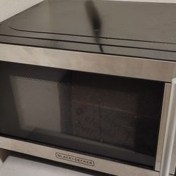 BLACK+DECKER 0.7 cu ft  Microwave Oven - Black - Excellent Condition 