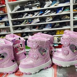 New Snow Boots Size 7,8,9,10,& 12